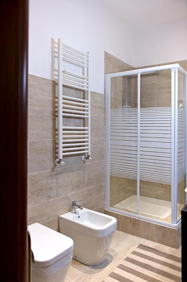 Casa Vacanze Alla Maison 菲乌米奇诺 外观 照片