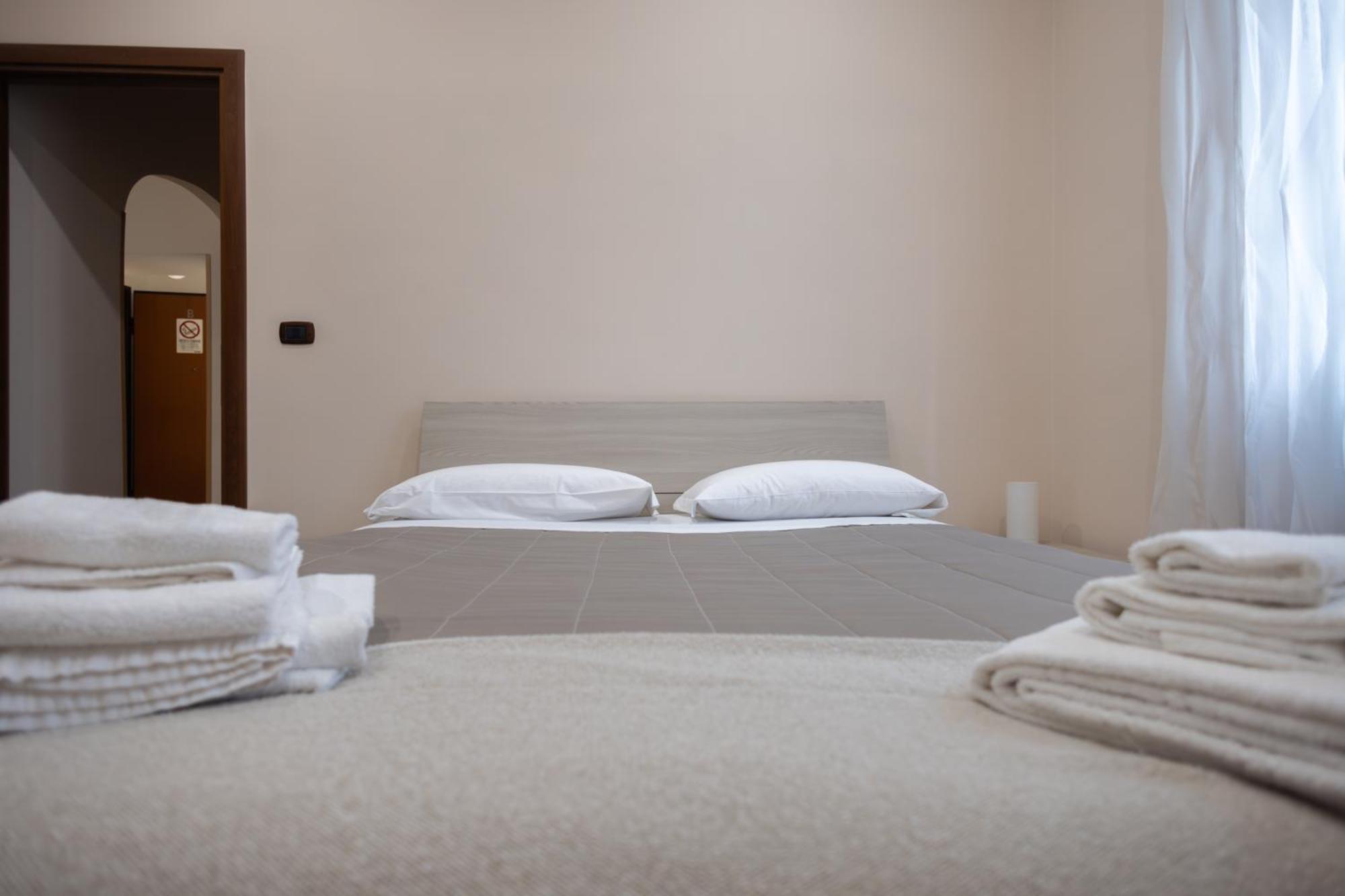 Casa Vacanze Alla Maison 菲乌米奇诺 外观 照片