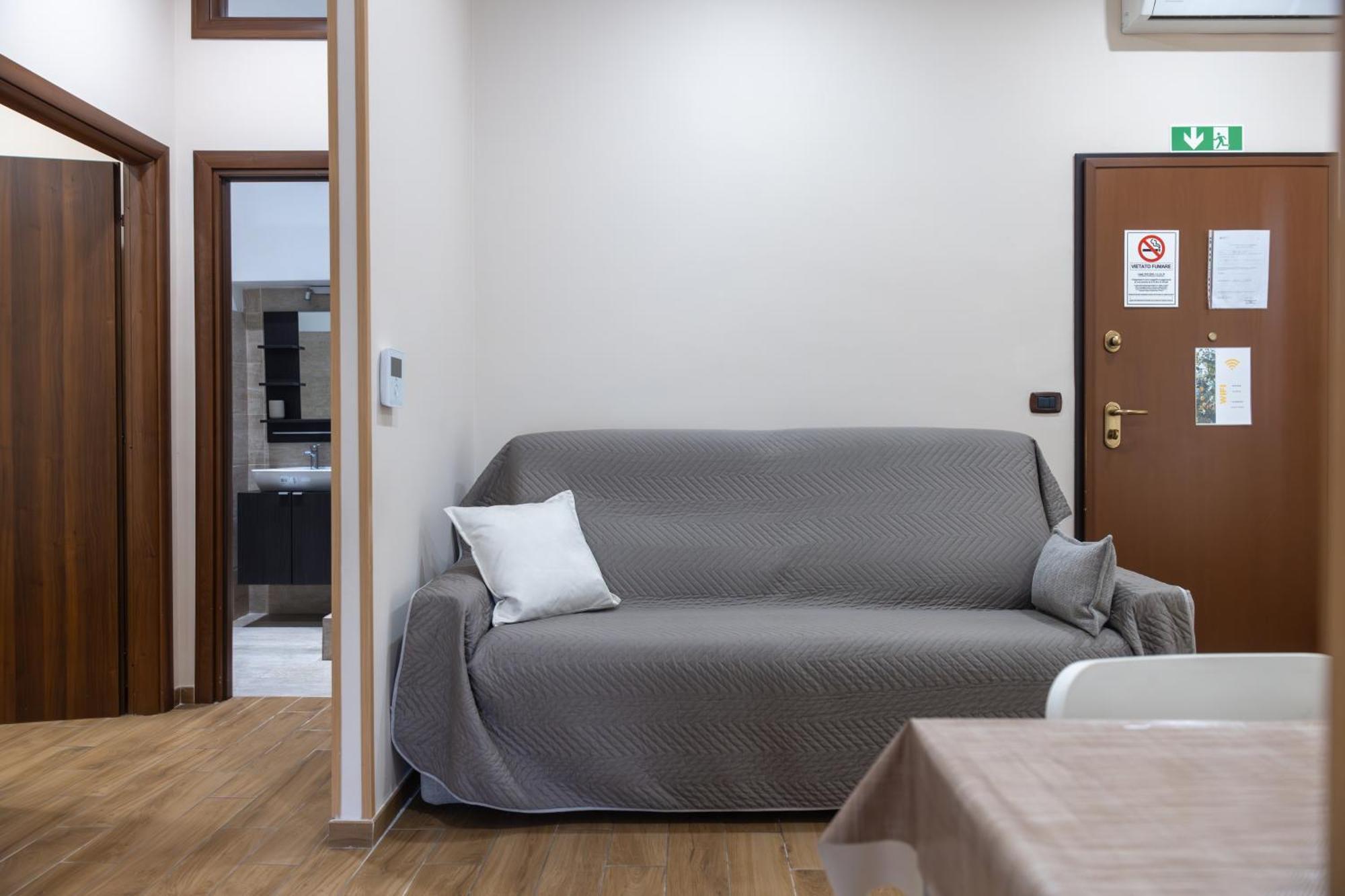 Casa Vacanze Alla Maison 菲乌米奇诺 外观 照片